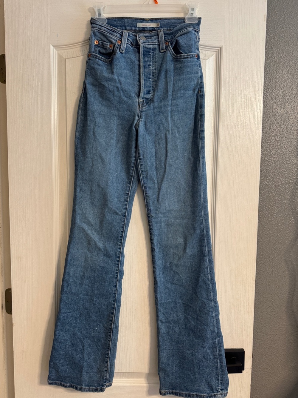 Levi's High-Rise Wide Leg Jeans - Medium Blue